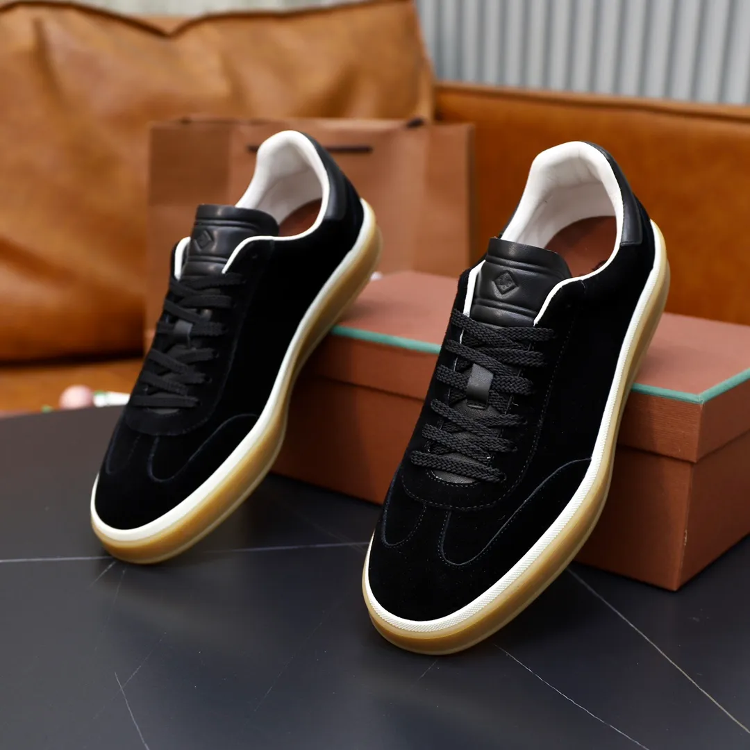 Men's Men's Shoes💰540💰••New Products•• LoroPian*_Noyo-Pianya New men's casual moral training sneakers, LP lace-up casual shoes!  Made of original imported soft cowhide and suede fabric, it highlights the sporty style. The heel is decorated with logo embossing and the original molding. The raw rubber translucent sole combined with the color welt adds a sense of modernity to the shoe. The shoe is overall refreshing and easy to match with style. It has a full cowhide lining for the feet. The original box packaging at the counter comes with wooden balls and a dust bag! Size: 38-44 (.45 customized)